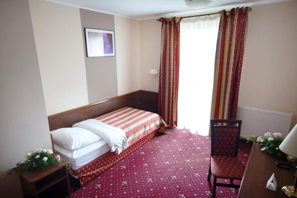 Hotel Novum&Spa Niepołomice Exterior foto