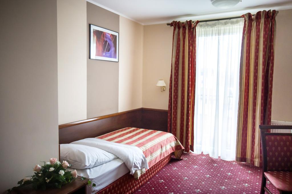 Hotel Novum&Spa Niepołomice Exterior foto